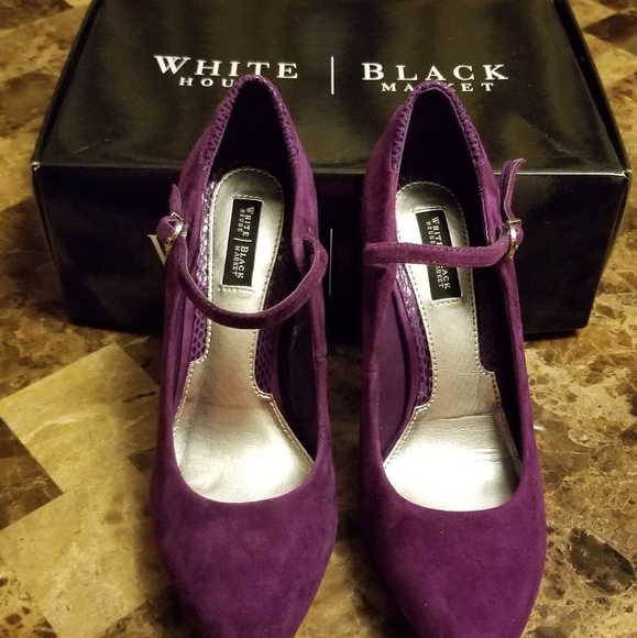 White House Black Market Suede Heels - Picture 7 of 8
